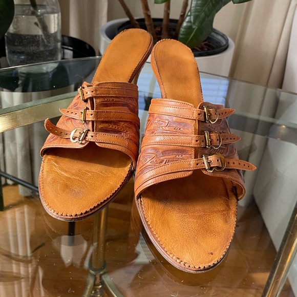 Vintage 1950s tooled leather mules heels 8 - Picture 2 of 5